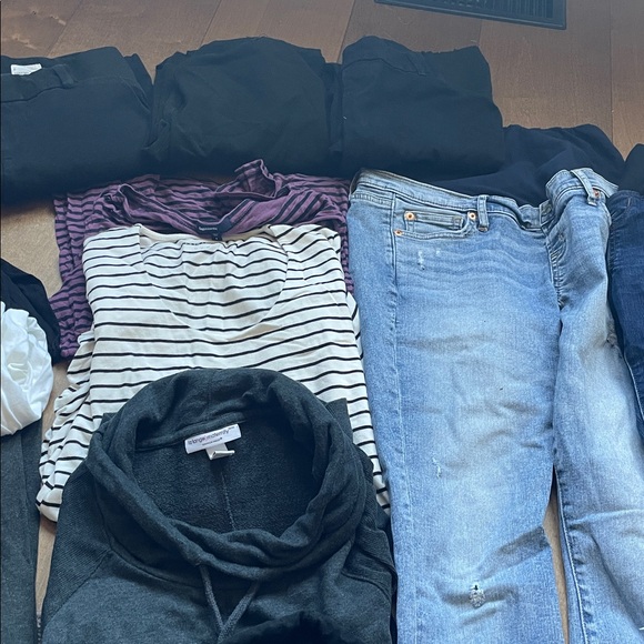 Winter Maternity Lot - Picture 4 of 7